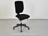 Duba b8 dash kontorstol med sort polster og høj ryg