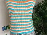 Top.  Gina Tricot 