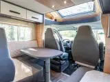 2025 - Knaus L!VE TI Wave 650 MF Platinium Selection   Del-integreret med plads til 4 - 4