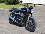 Triumph Bonneville Speed Twin Retro - 2