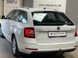 Skoda Octavia 1,6 TDi 115 Style Combi DSG - 4