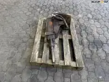 - - - Hydraulisk hammer - 4