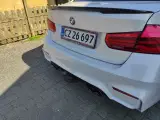 Perlermor hvid BMW 320D F30 LCI model 2017 190hk - 4