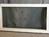 Godkendte brandglas med karme i flere størrelser.