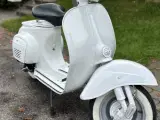 Vespa 50 sælges som projekt. - 3