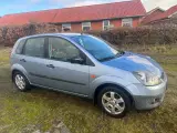 Ford Fiesta 1,4 Ambiente - 5