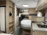 2023 - Fendt Bianco Activ 720 SKDW   Lækker stor Fendt familie vogn med Alde centralvarme fra Hinshøj Caravan A/S - 4