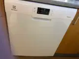 Opvaskemaskine næsten ny