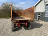- - - Wirehejsvogn Med 5m container - 5
