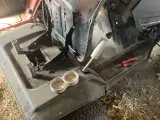 gammel plæne traktor
