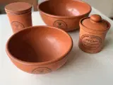 Lertøj “ Henry watson pottery “. - 2