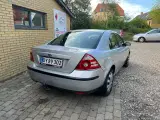 Ford Mondeo 1.8  - 3