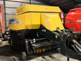 Newholland bb940A presser - 2