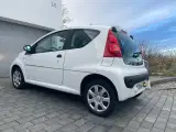 Peugeot 107  3D Access