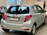 Toyota Yaris 1,3 VVT-i T2 Touch MDS - 4