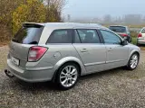 Opel Astra 1,6 Turbo Enjoy Wagon - 4