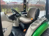 John deere 3046r - 4