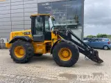 Gummiged JCB 416S - 4