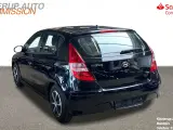 Hyundai i30 1,6 CRDI 90 ECO FL 90HK 5d - 4