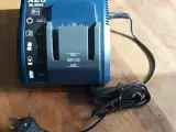Lader AEG