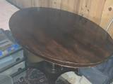 Oval salonbord i mahogni