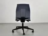 Interstuhl kontorstol med grå polster og sort stel - 3