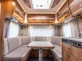 2016 - Dethleffs Nomad 500 FR   Stilfuld campingvogn - 4