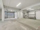 Lager på 360 m² med port i terræn - 2