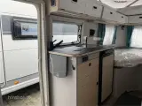 2023 - Eriba Touring 542 Urban   Lækker rejsevogn med enkelsenge fra Hinshøj Caravan - 4