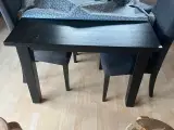 Spisebord uden stole fra Ikea 