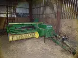 John Deere 346 presser - 2