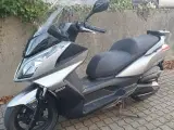 Kymco Downtown 300i ABS - 3