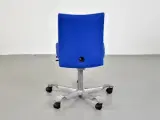Häg h04 credo 4200 kontorstol med blåt polster og gråt stel - 3