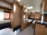 2012 - LMC Musica 470 E   1 EJERS, Populær VELHOLDT enkeltsengs-vogn, LAV VÆGT, m/ MOVER + Isabella fortelt - 4