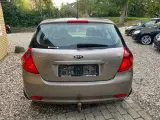 Kia ceed 1.6 crdi  - 4