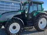 Valtra T130 med 3.5ton frontlift - 2