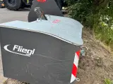 Fliegl Frontvægt 1500 kg MED OPBEVARINDSPLADS! - 2