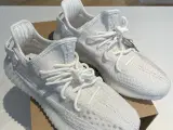Adidas YEZZY boost 350 V2