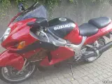 Suzuki GSX 1300 R Hayabusa - 3