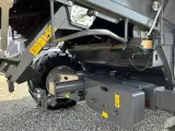 Massey Ferguson 7370 BETA. Gårdmaskine med kun 1080 motortimer. Med 22fod powerflov skærebord - 3