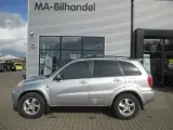 Toyota RAV4 2,0 D-4D 4x4 116HK Van - 2