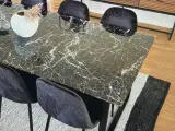 Spisebord sort marmor