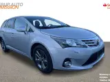 Toyota Avensis 2,0 D-4D DPF T2 Premium 124HK Stc 6g - 3