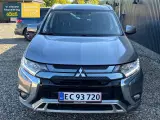 Mitsubishi Outlander 2,4 PHEV Invite+ CVT 4WD - 2