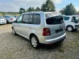 VW Touran 2,0 TDi 140 Trendline DSG - 3