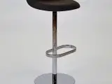 GUBI | 3D Bar Stool - Swivel Base - Polstret