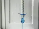 Lysestage, lyseblåt glas
