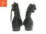 Sort støvle med nitter fra Steve Madden (str. 38 ) - 2