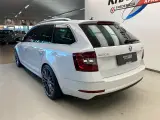 Skoda Octavia 2,0 TSi 190 Business Line Combi DSG - 2