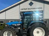 New Holland 8360 med 4stk fabriksnye dæk til.  Super stærk traktor. - 5